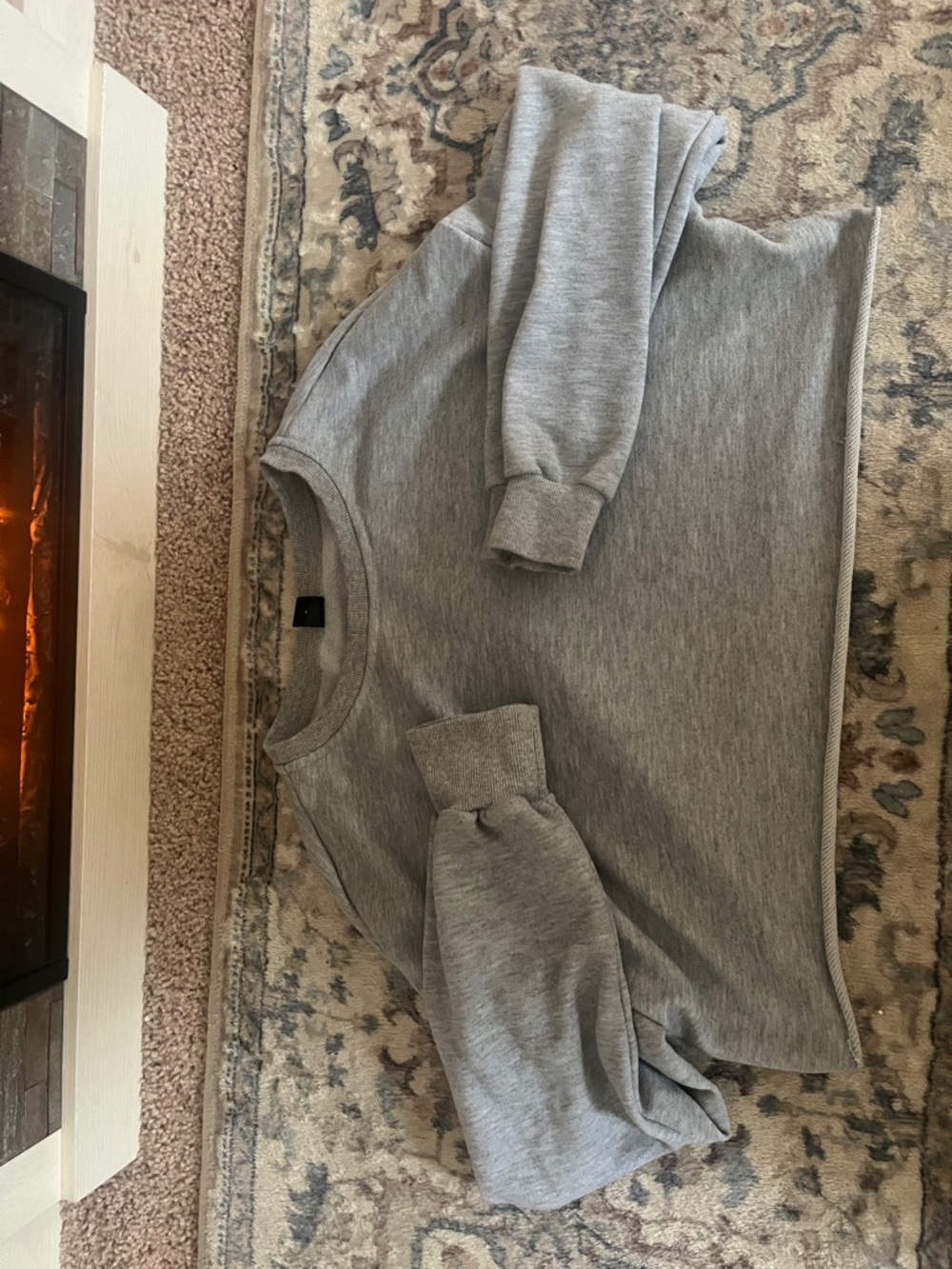 Classic Crewneck Sweatshirt Cropped- Gray